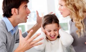Chia sẻ về vấn đề dạy con trong gia đình mâu thuẫn