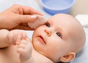Bảo vệ đôi tai của trẻ sơ sinh và những câu hỏi liên quan
