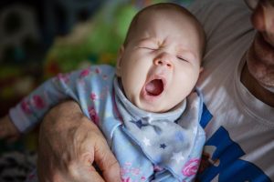 10 sai lầm của cha mẹ ảnh ảnh hưởng đến giấc ngủ của trẻ