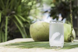 Nước dừa có tác dụng gì đối với trẻ nhỏ?