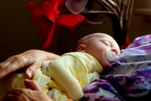 11 lời khuyên khi nuôi trẻ sơ sinh nhiều cha mẹ ước mình được biết sớm hơn