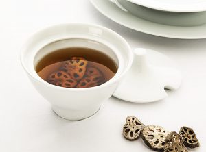 Chia sẻ cách làm trà củ sen trị ho cho bé